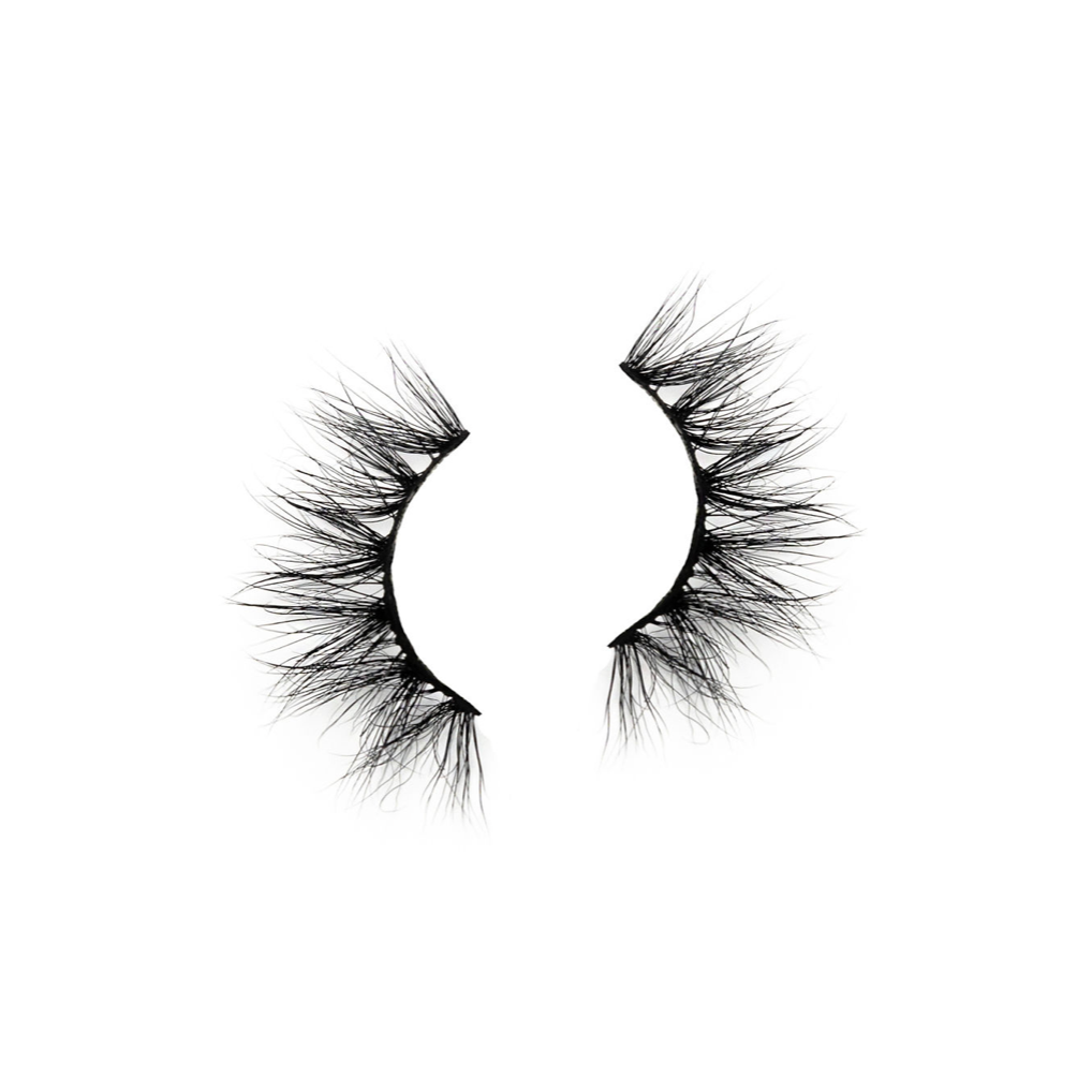Chiara Lashes – Soft Wispy Flare | 3D Luxury Lashes