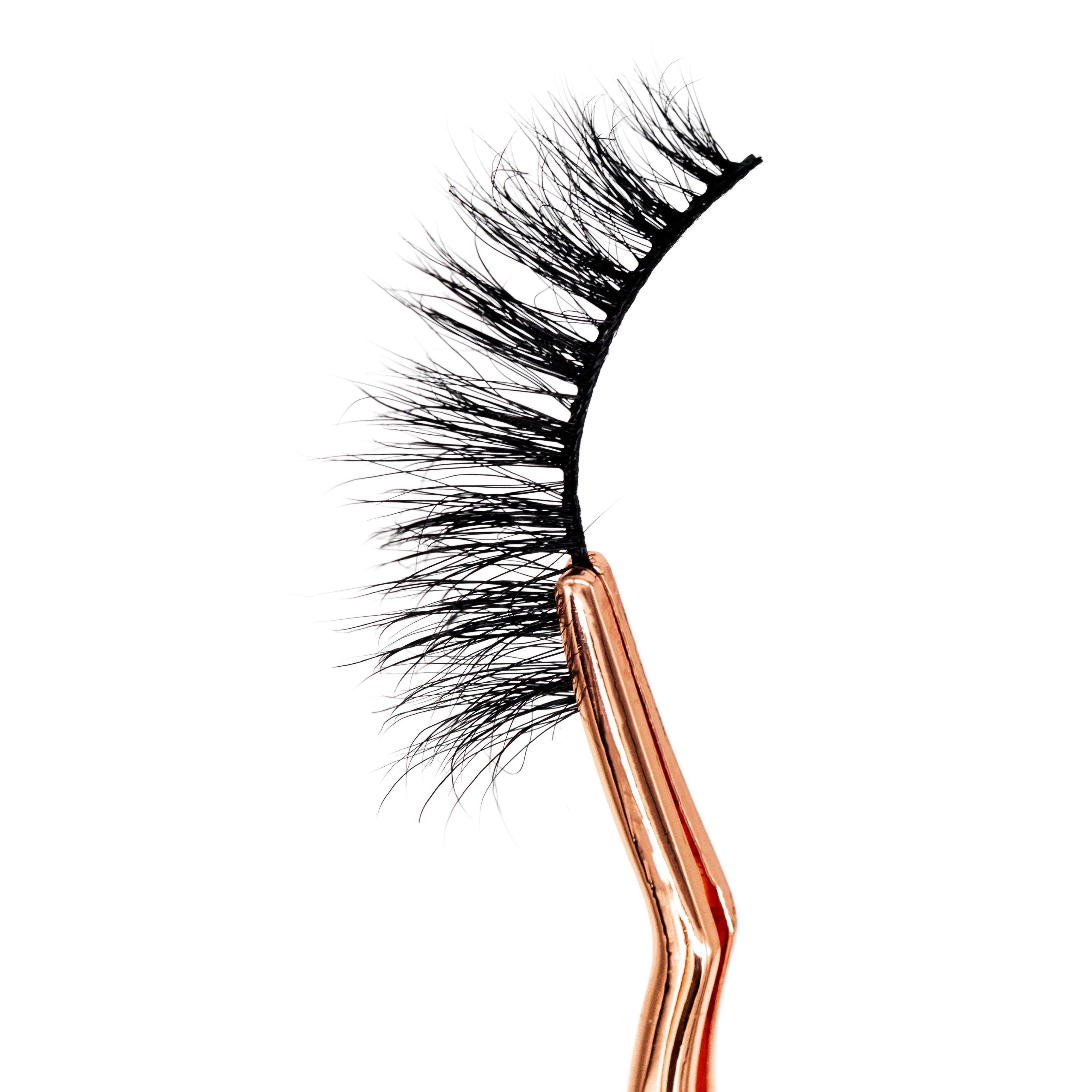Perla Lash Style